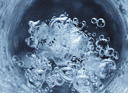 Strengthens the skin barrier.