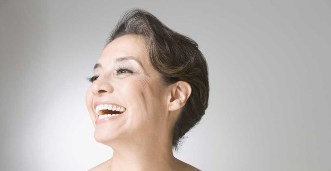 Miért nő szőrzet az arc bizonyos területein a menopauza során?