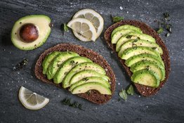 Avocados-and-donts-for-healthy-skin