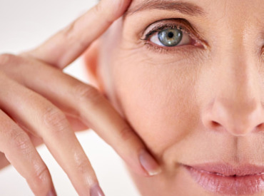 Milyen hatással van a változókor az arcbőrre? -  Feszességvesztés, száraz bőr