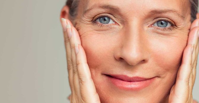 Menopauza: melyek a leggyakoribb, a bőr változását jelző tünetek?